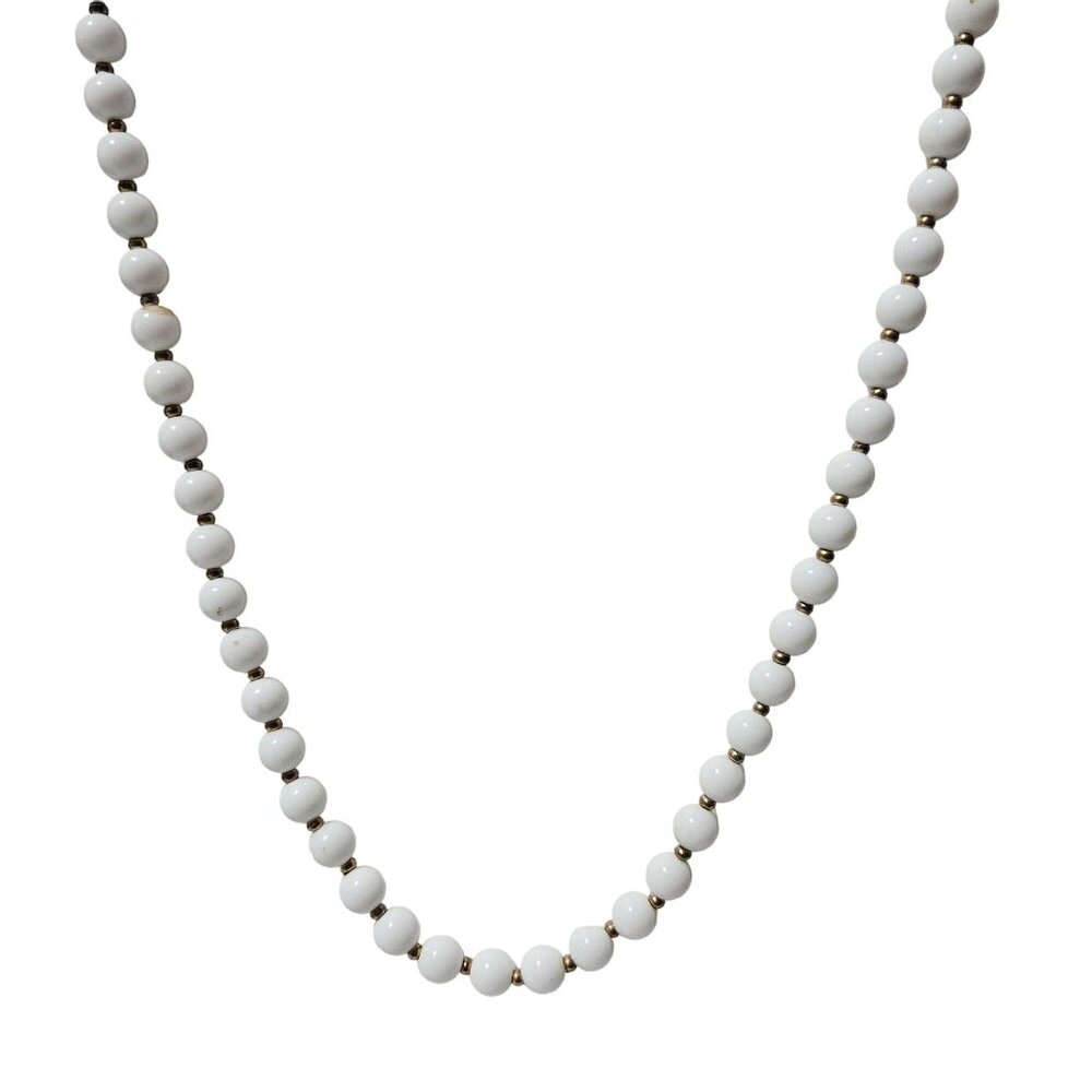 Vintage Elegant White Beaded Necklace Classic Retro 50s 60s Fashion Jewelry
